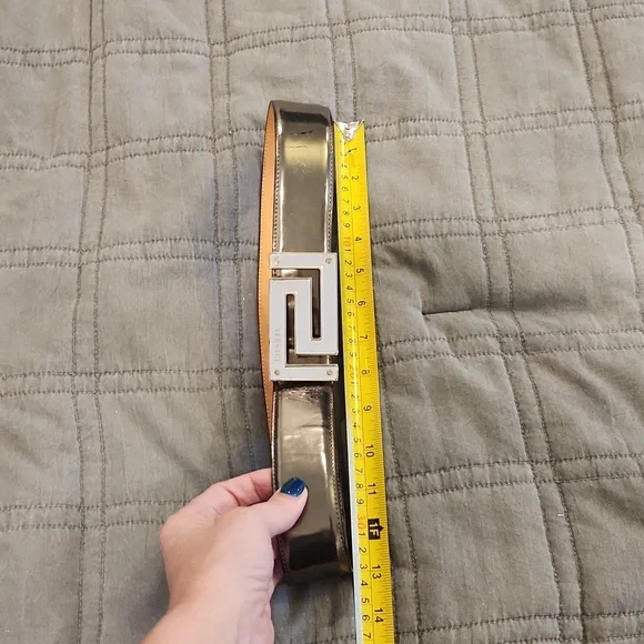 Versace Patent Leather Belt with Mirrored Buckle Size 80! Vintage Gianni Versace Medusa Leather Belt – Gold Buckle  main image 4